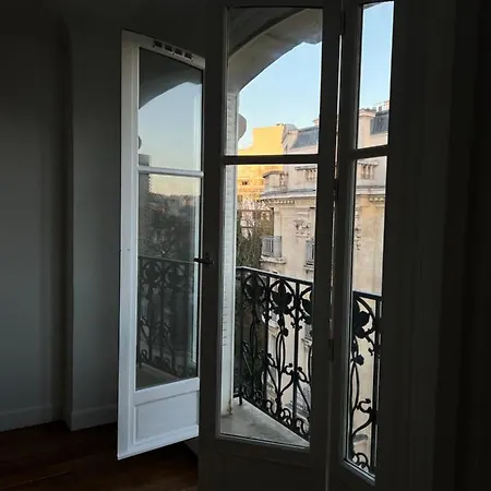 Bel Haussmanien * Paris